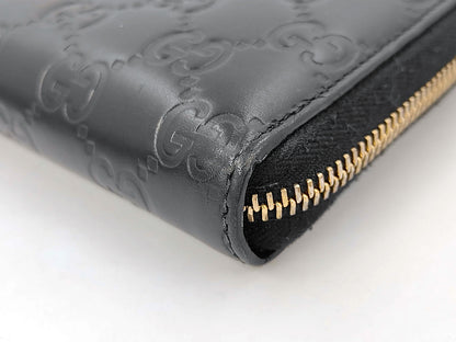 #3233 GUCCI Black Zip Wallet