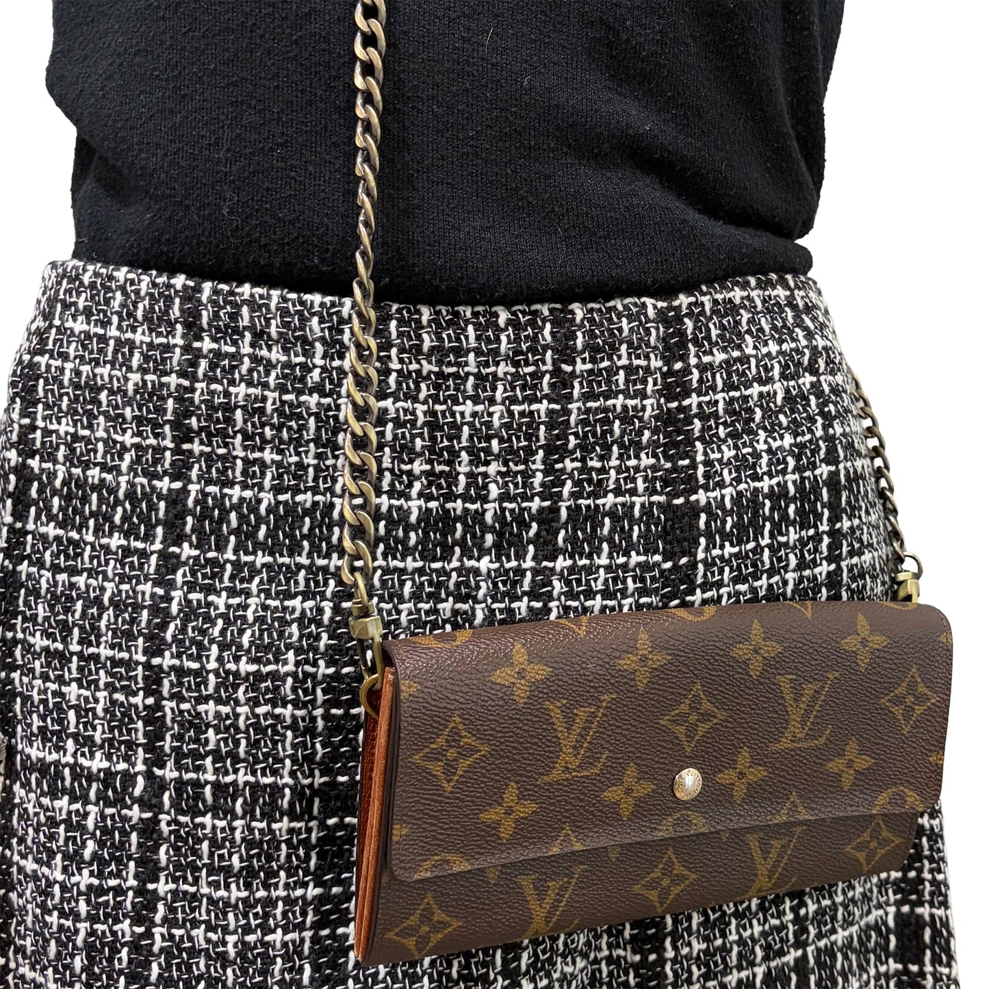 #1101-02 LOUIS VUITTON Monogram Wallet with Removable Chain