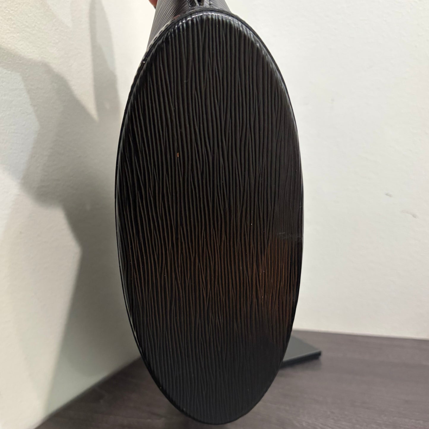 #8252 LOUIS VUITTON Black St Jacques PM