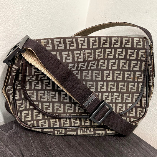 #264 FENDI Crossbody