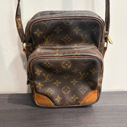 8911 LOUIS VUITTON Monogram Amazone MM Crossbody