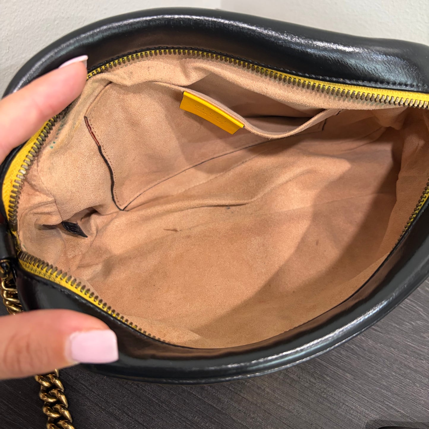 #1182 GUCCI GG Marmont Black Leather Matelassé Chevron Crossbody Bag