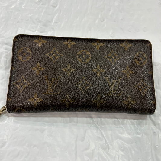 SOLD! Louis Vuitton Zip Wallet