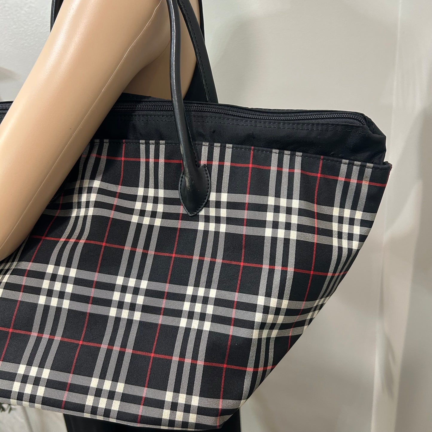 1015 BURBERRY Black Tote