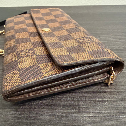 8855 LOUIS VUITTON Damier Ebene Sarah Wallet