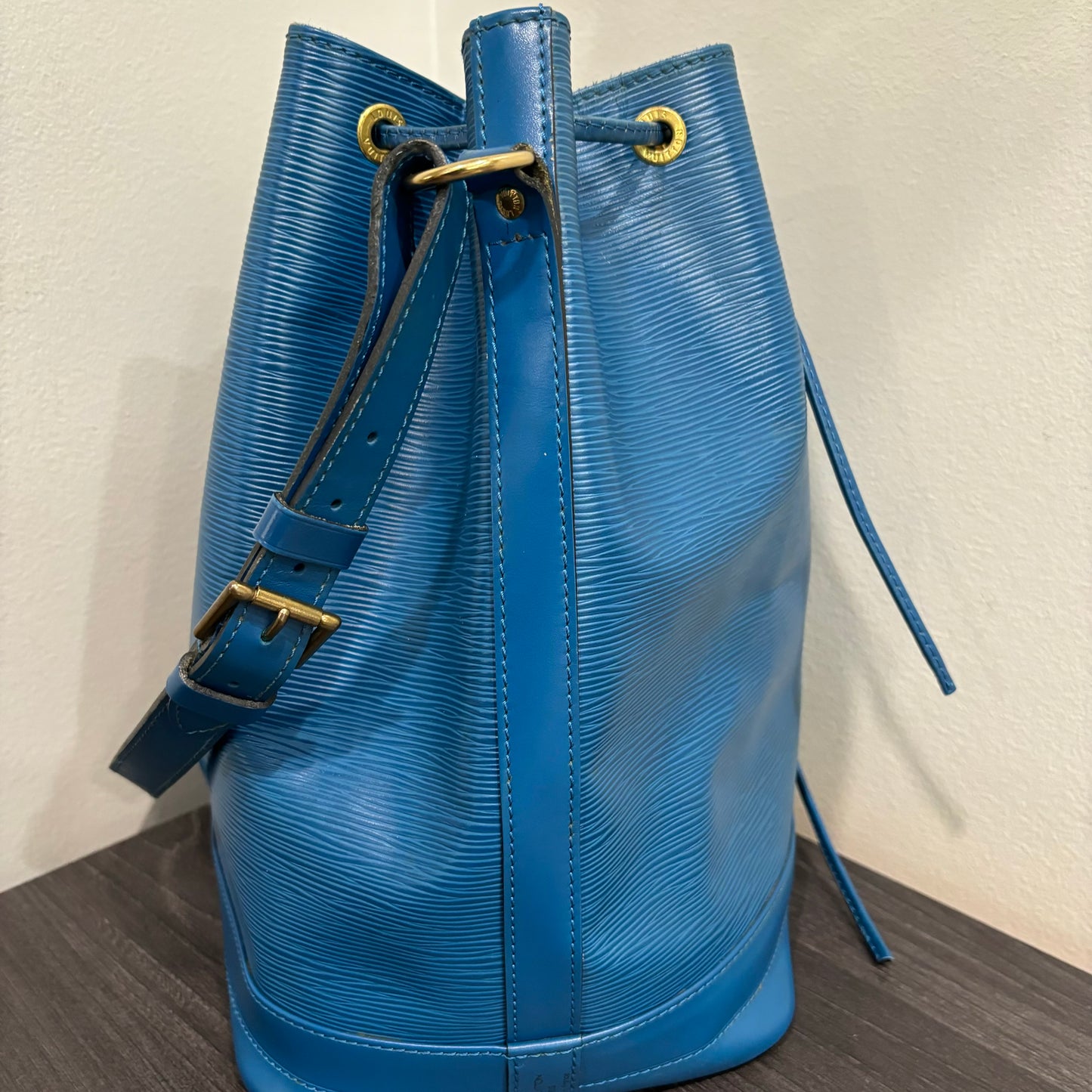 CLEARANCE #317 LOUIS VUITTON EPI Noe GM