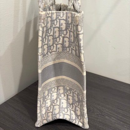 8898 CHRISTIAN DIOR Oblique Medium Book Tote MSRP $3450