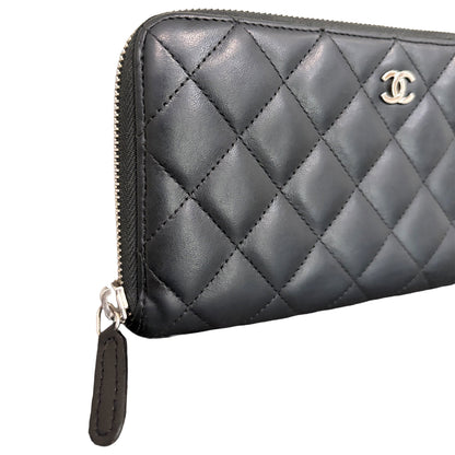 #3236 CHANEL 2018-2019 Black Lambskin Leather Matelasse Zip Wallet