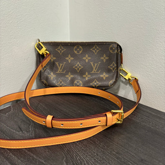 #314 LOUIS VUITTON Mini Pochette