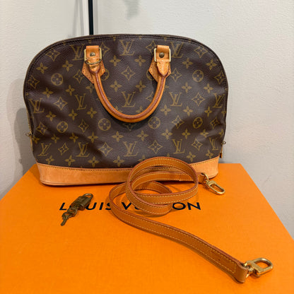#8250 LOUIS VUITTON Alma PM