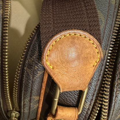 #8255 LOUIS VUITTON Reporter PM (Cig Odor)