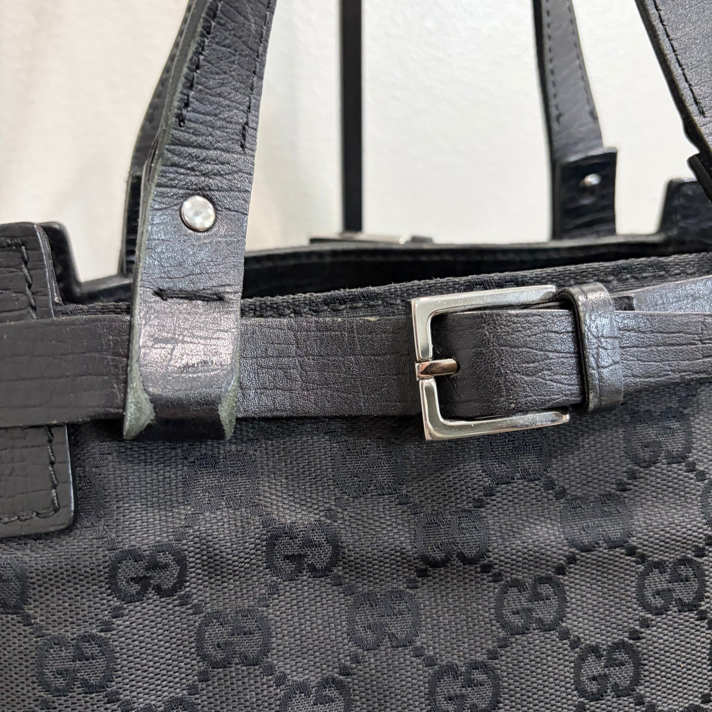 8860 GUCCI Black Canvas Handbag