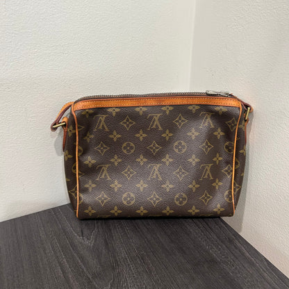 #315 LOUIS VUITTON Crossbody