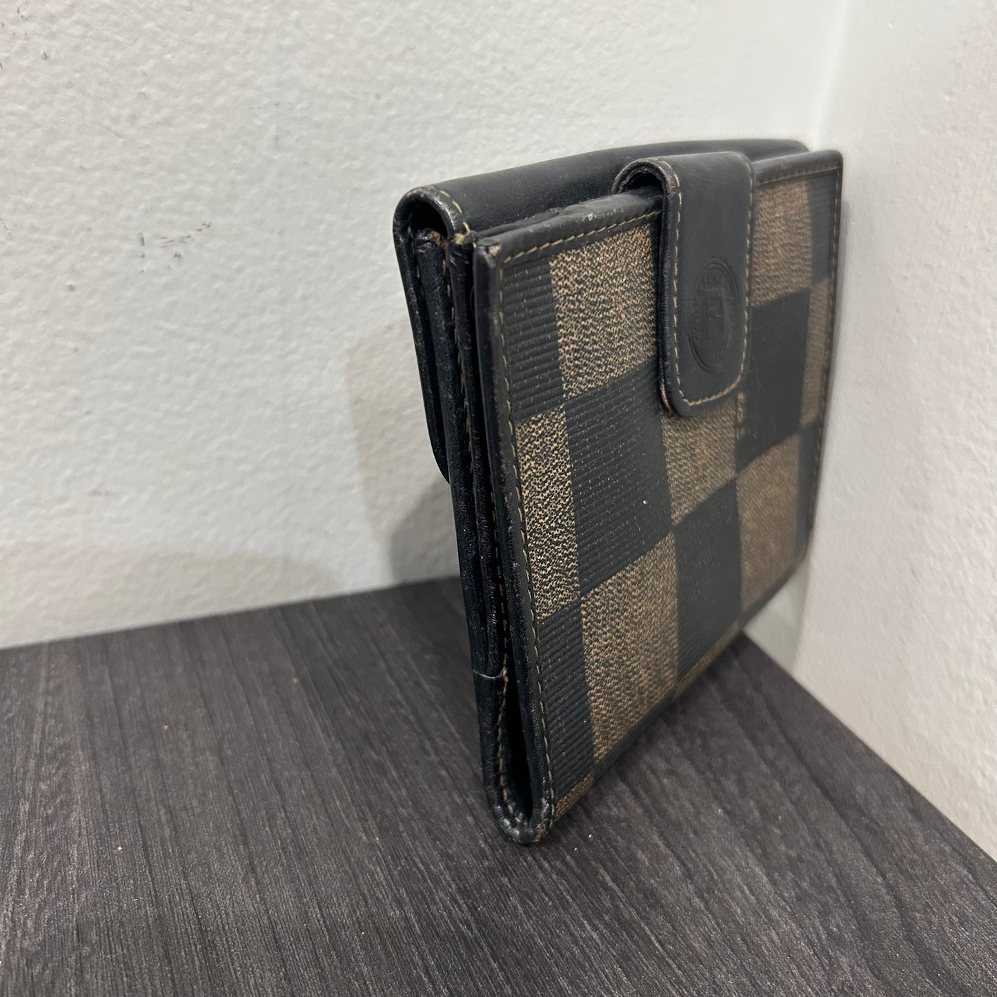1054 FENDI Wallet
