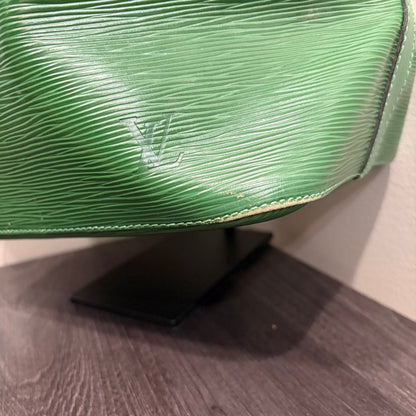 #8257 LOUIS VUITTON Green Petit Noe