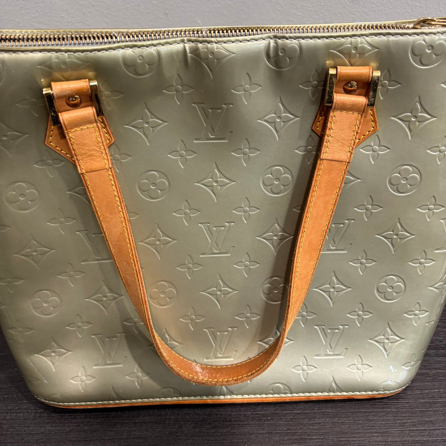 8884 LOUIS VUITTON Vernis Green Houston Tote