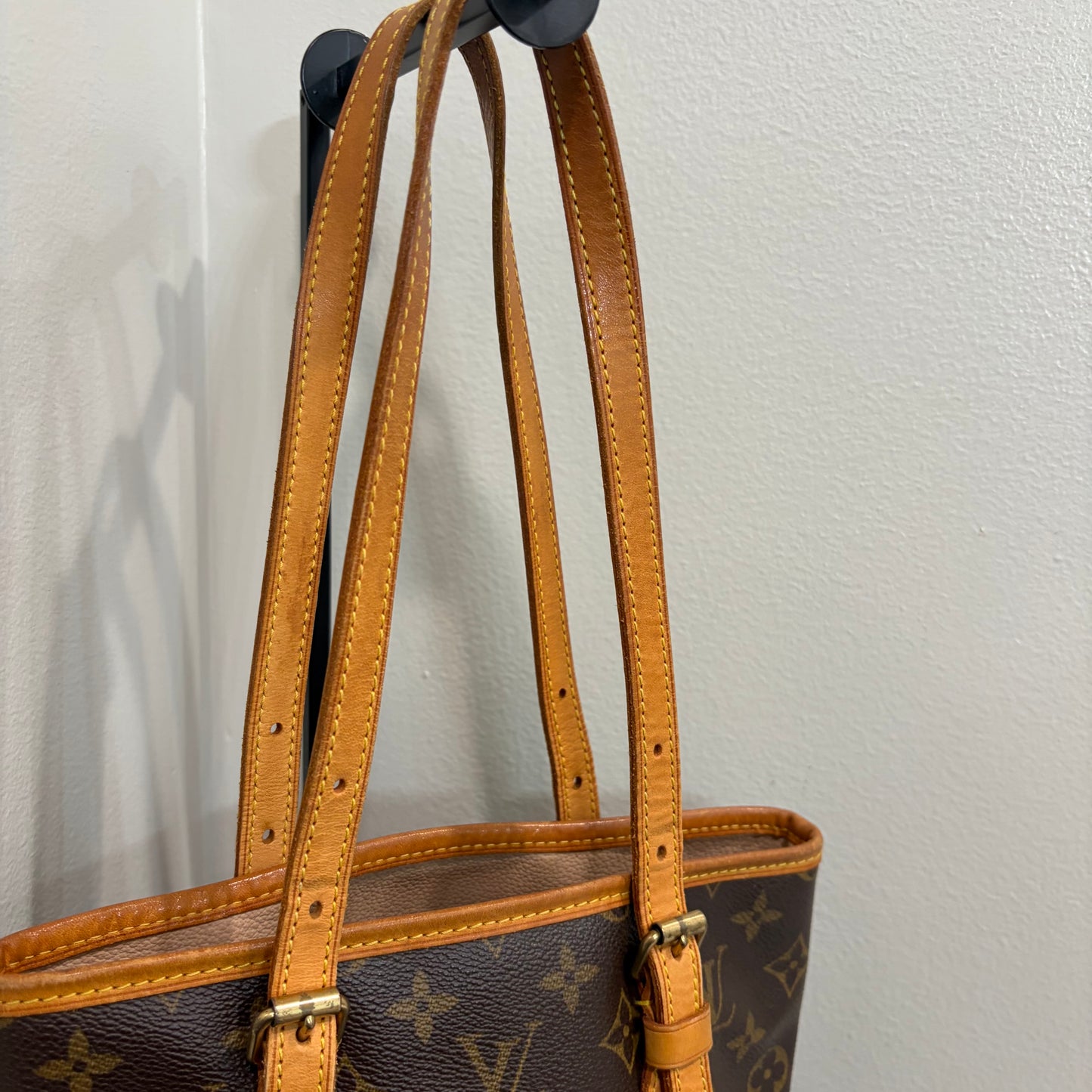 #1710 LOUIS VUITTON Monogram Bucket PM