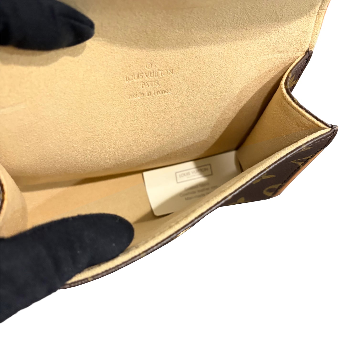 #8246 LOUIS VUITTON Monogram Florentine with Removable Chain