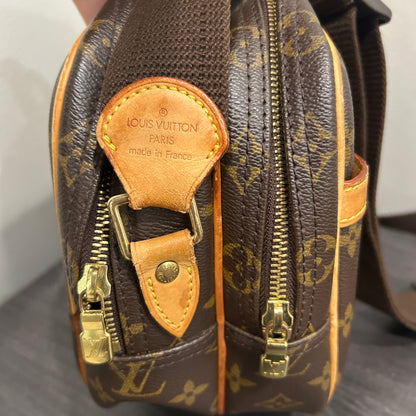 #414 LOUIS VUITTON Reporter PM