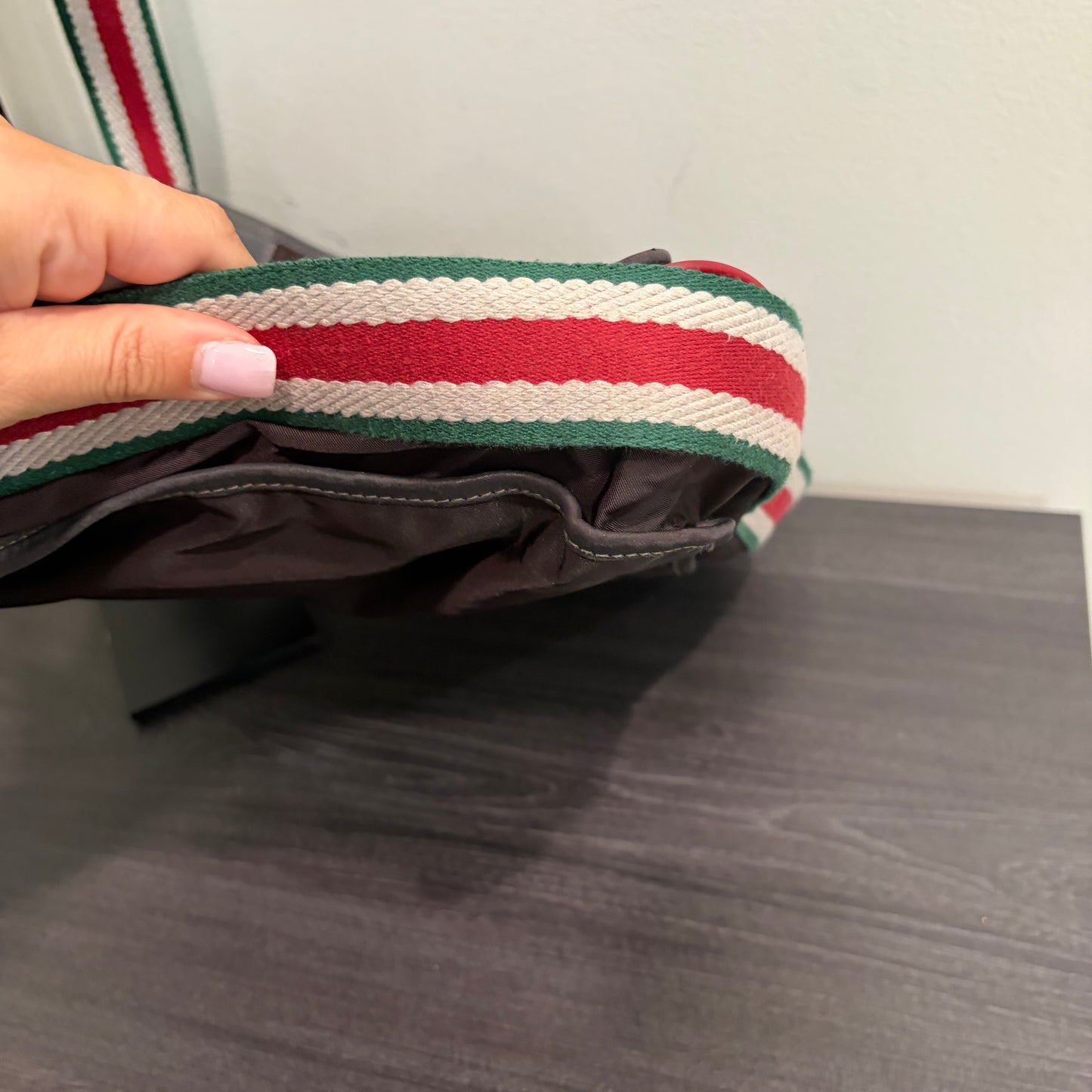 #9110 GUCCI Vintage Synthetic Laptop Satchel