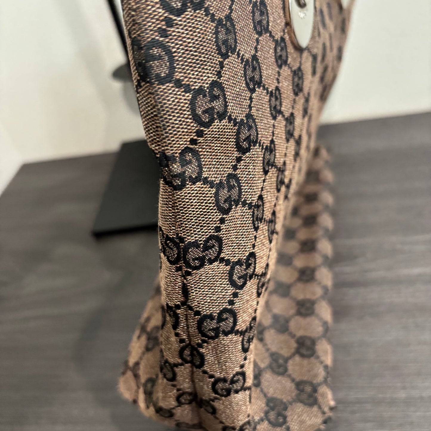 8877 GUCCI Brown Canvas Eclipse Tote