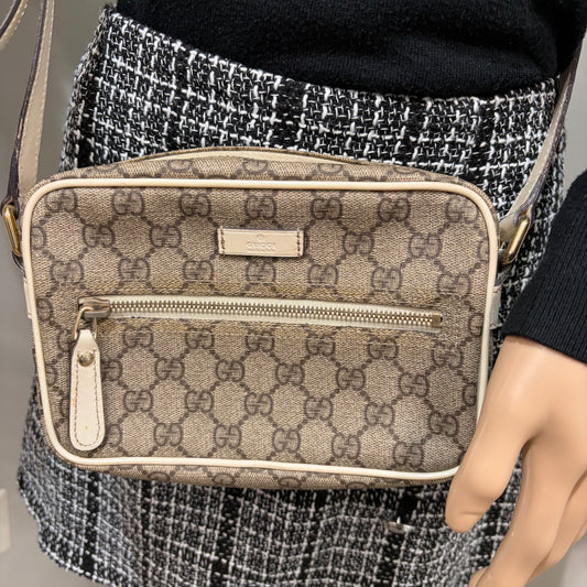 #8203 GUCCI Brown Canvas Crossbody