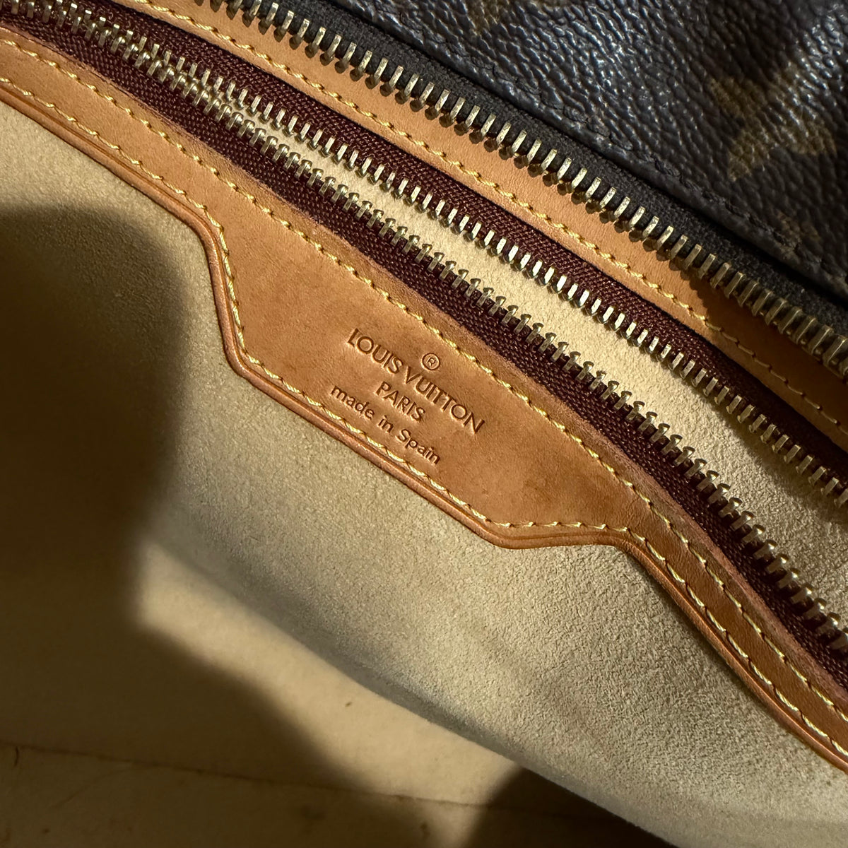 LOUIS VUITTON Luco Tote(Oct 31)