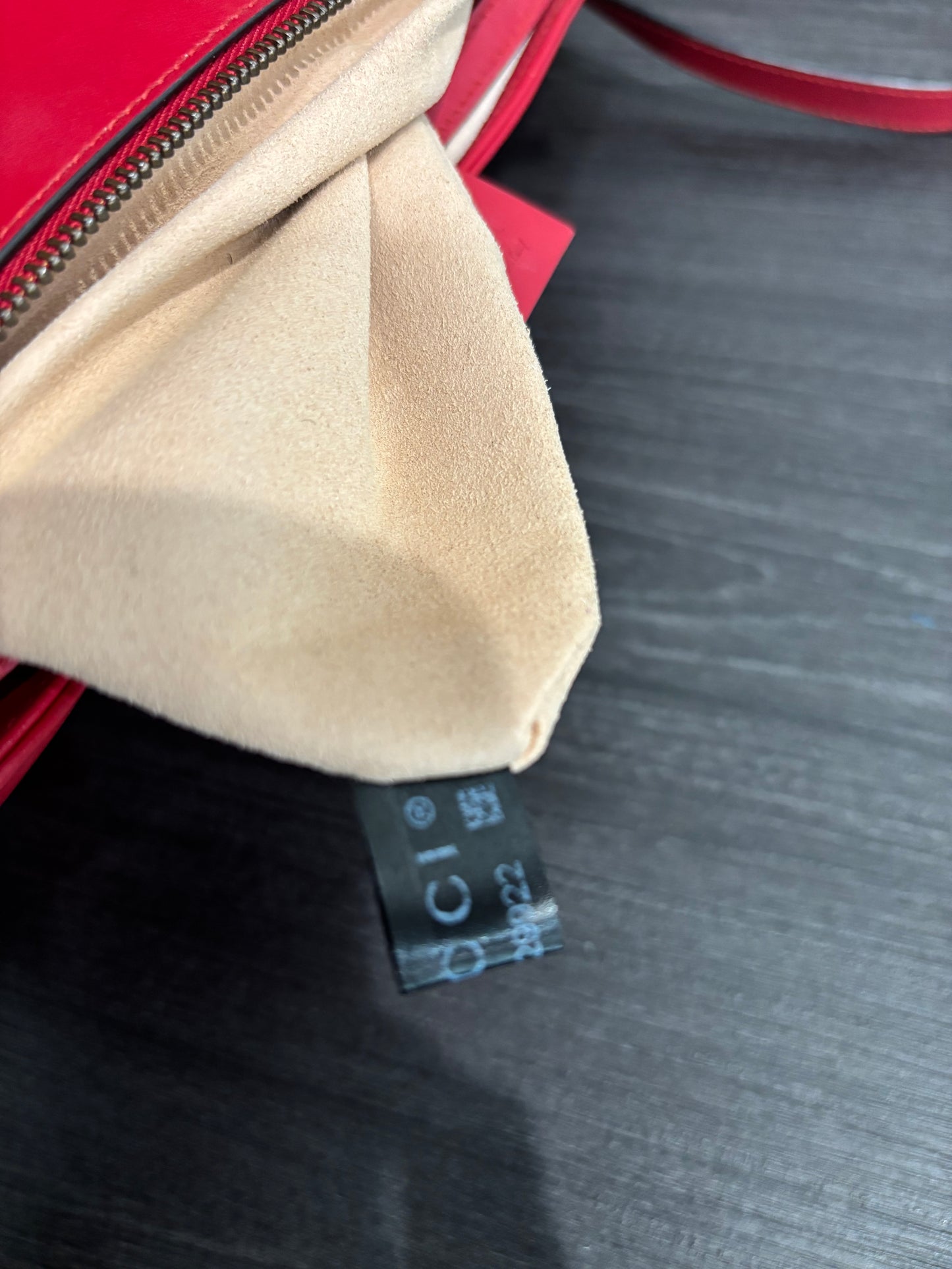 8866 GUCCI Red Small Marmont MSRP $2600