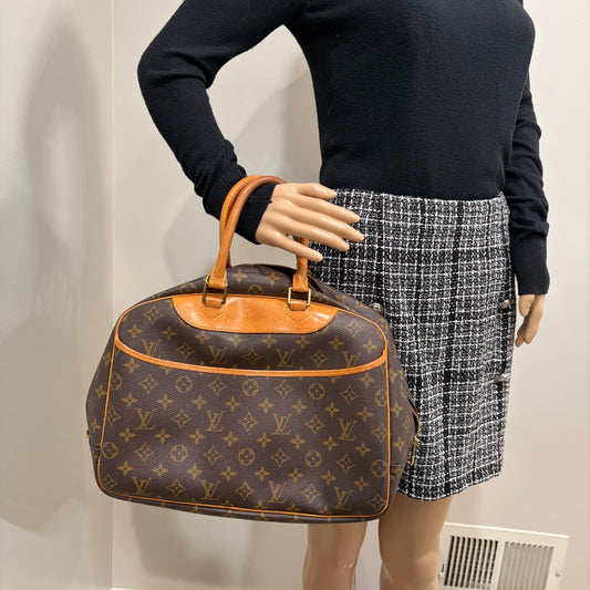 #1709 LOUIS VUITTON Monogram Deauville