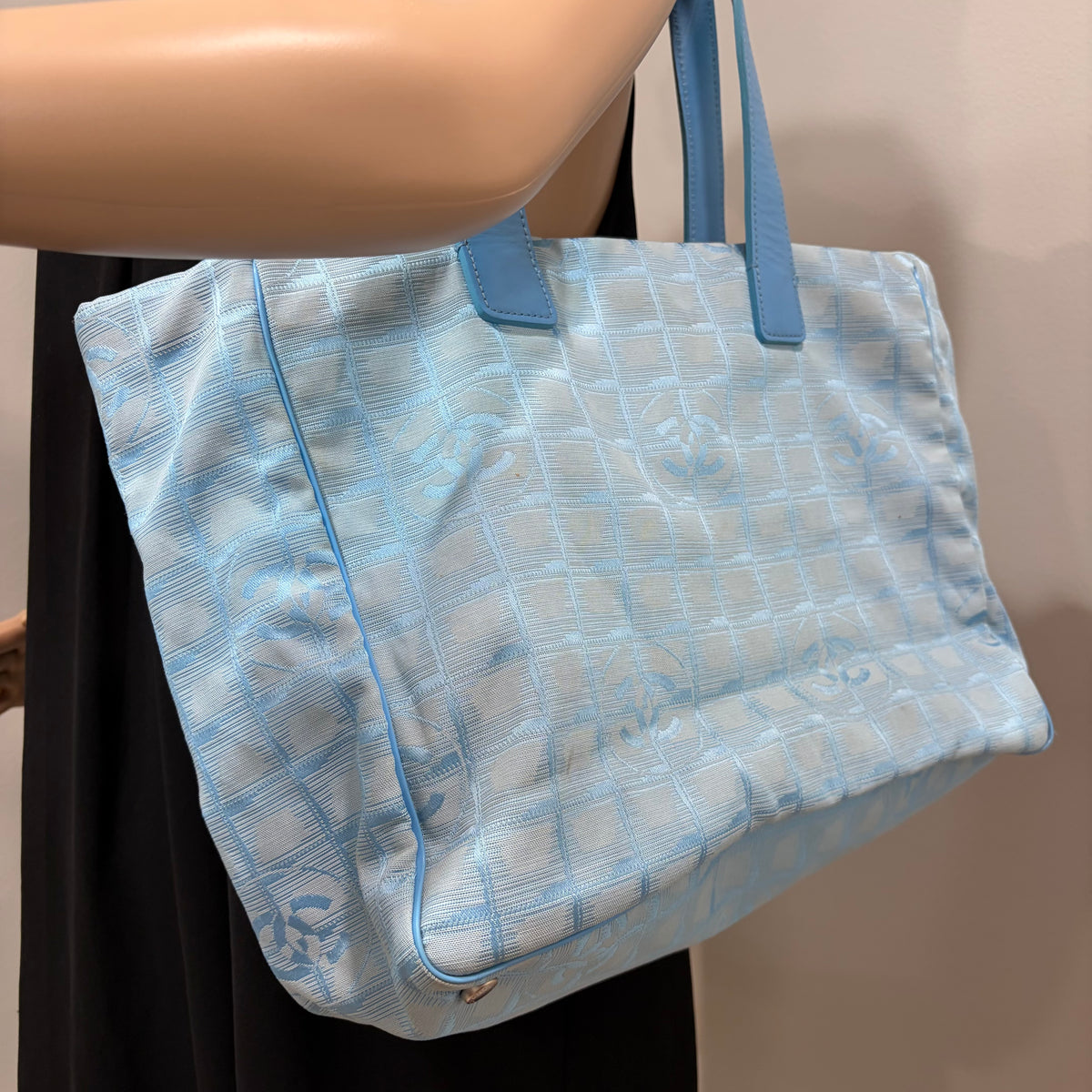 #106 CHANEL Blue Tote