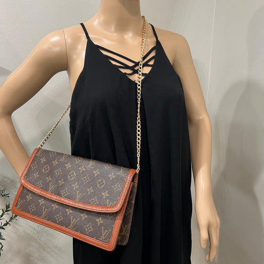 4005 LOUIS VUITTON Pouch