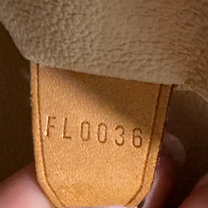 #8202 LOUIS VUITTON Monogram Bucket GM