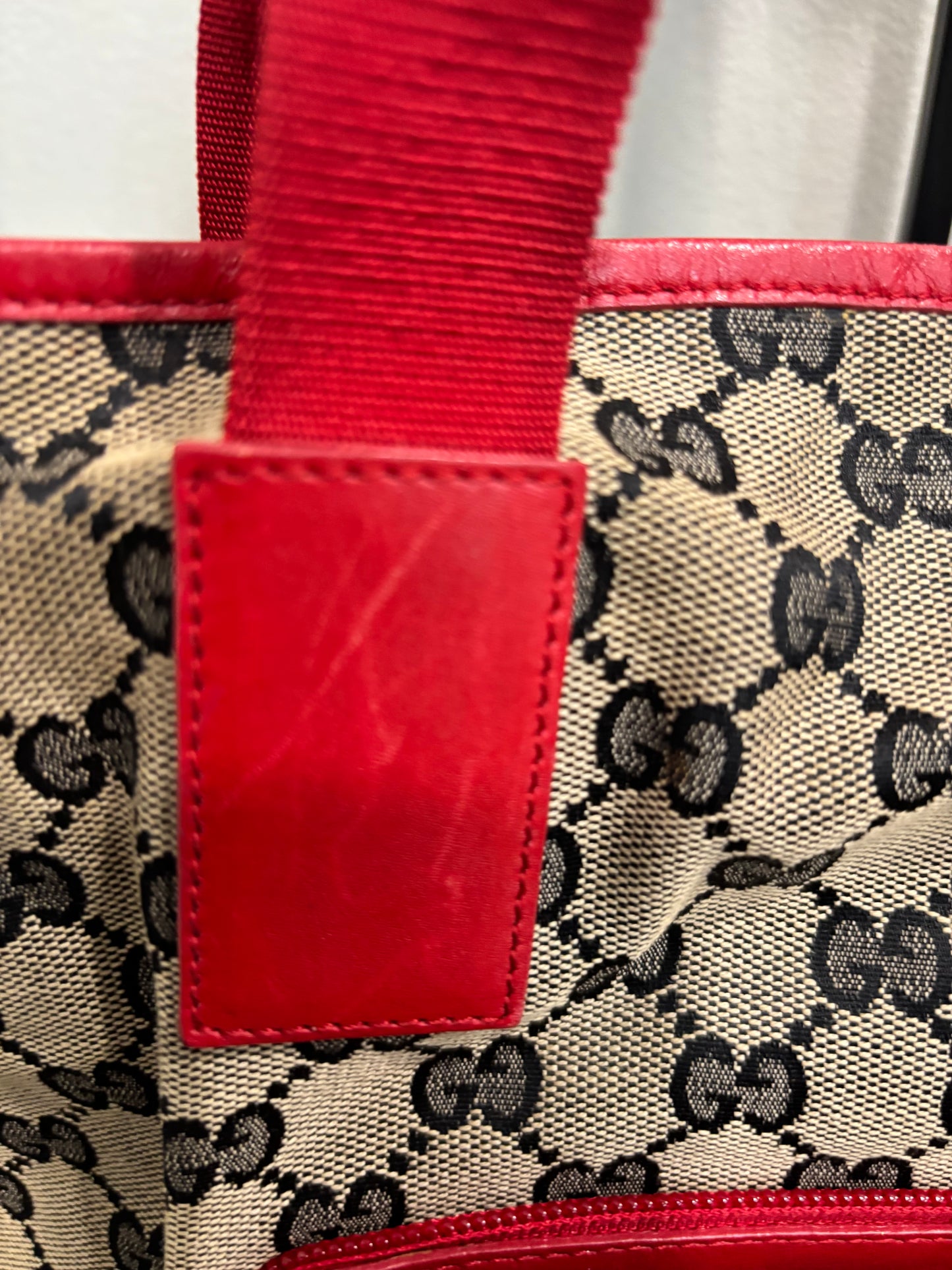 1103 GUCCI Tote