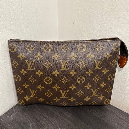 1071 LOUIS VUITTON Pouch
