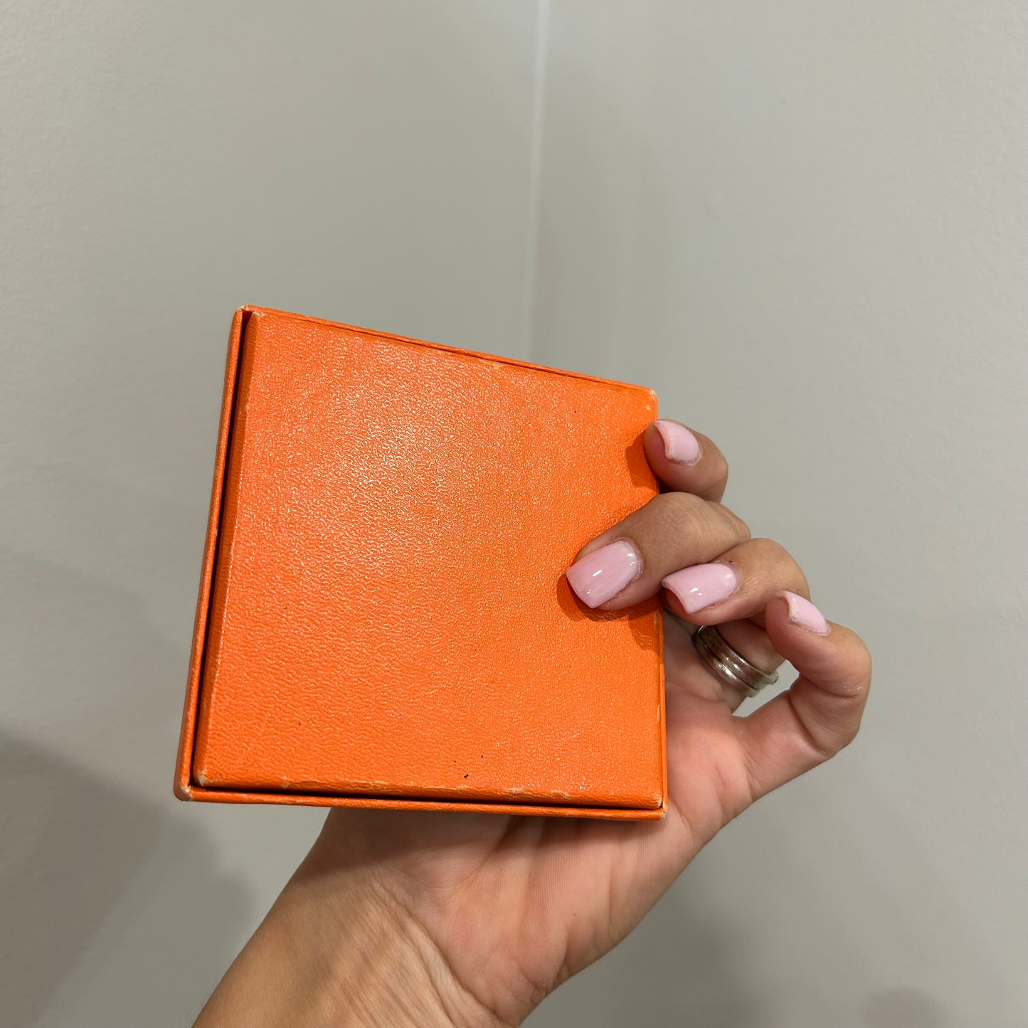 1028 HERMÈS Storage Box