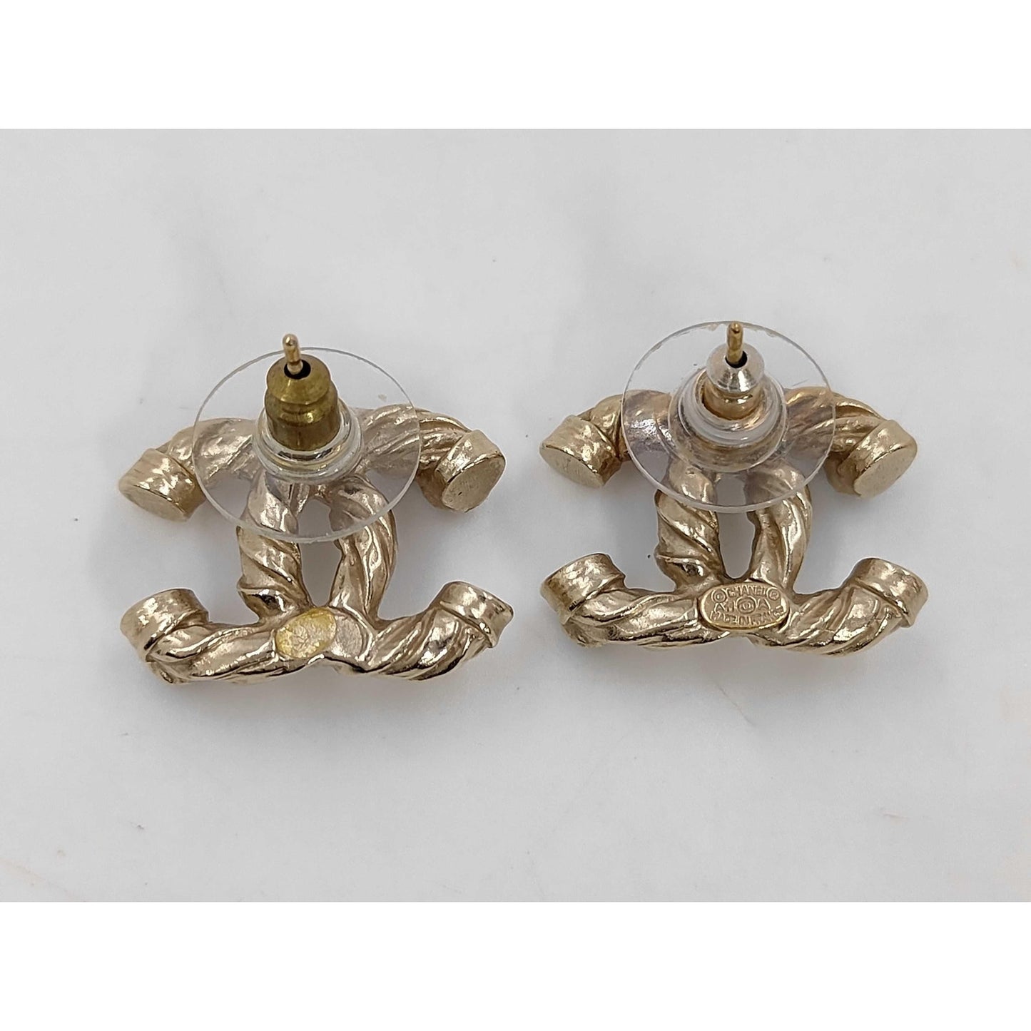 122 CHANEL Earrings