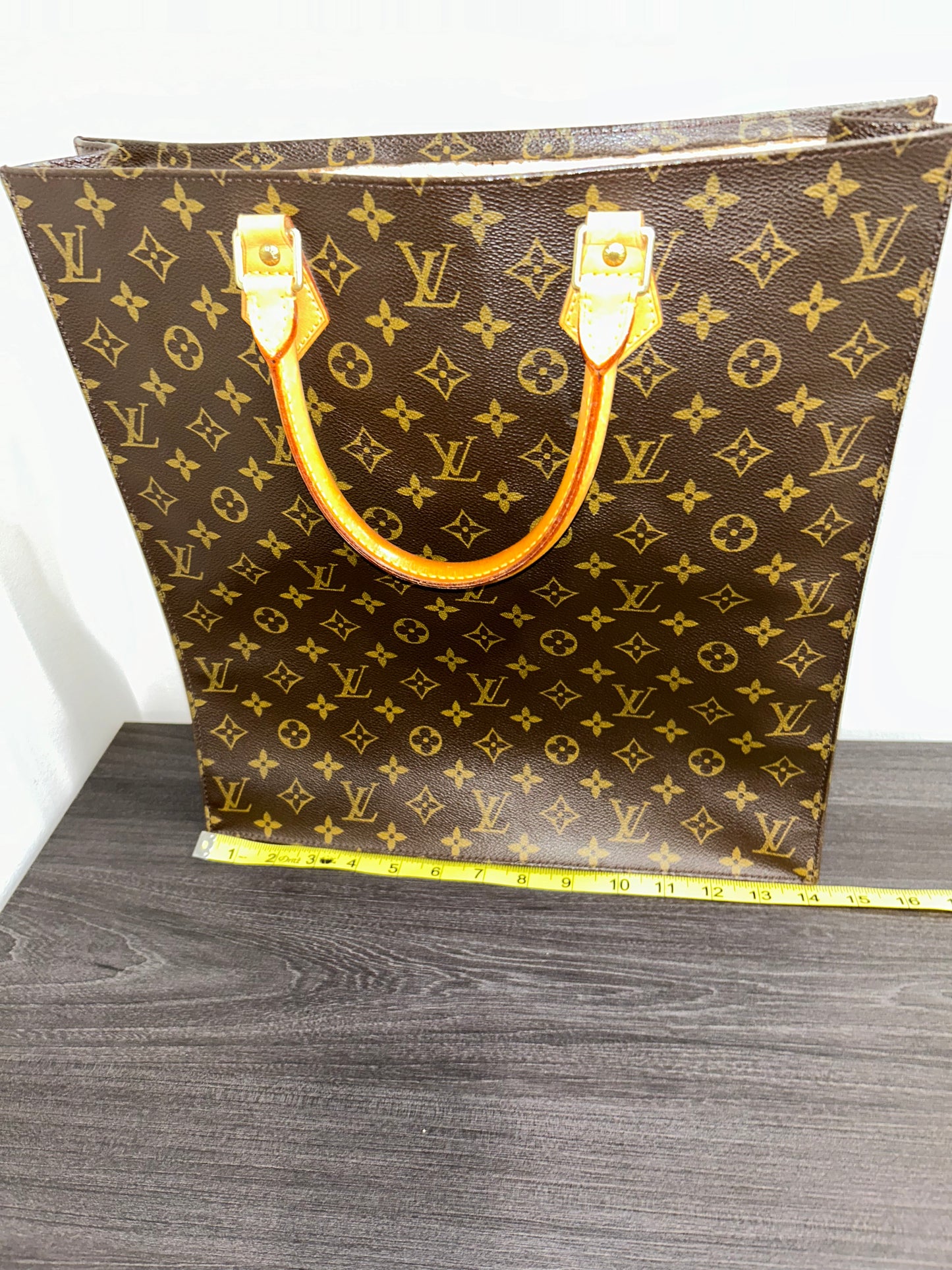 SOLD! Louis Vuitton Monogram Sac Plat