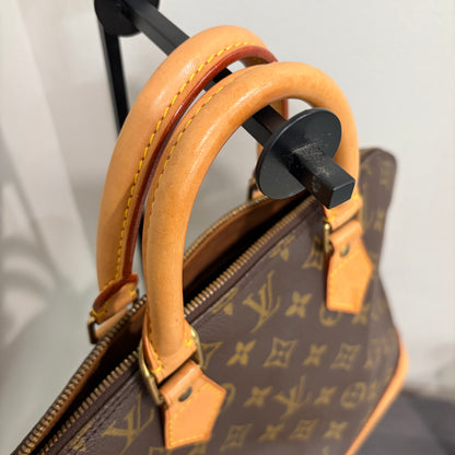 #1110 LOUIS VUITTON Alma PM