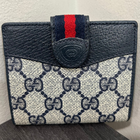 #174 GUCCI Canvas Wallet