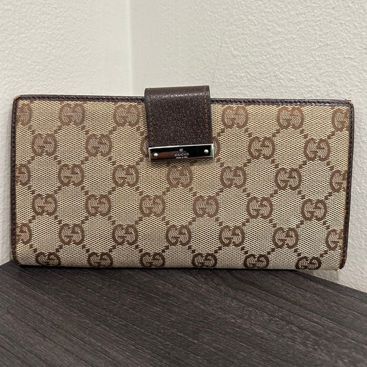 SOLD! Gucci GG Wallet