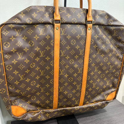 8863 LOUIS VUITTON Sirius 50 Luggage