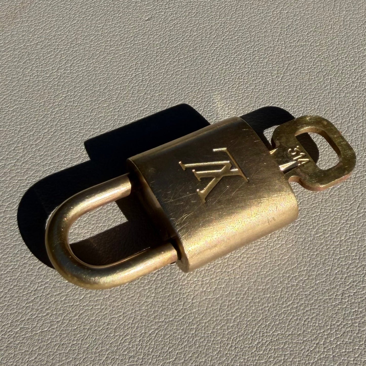 #1101-11 LOUIS VUITTON Lock & Key No. 314