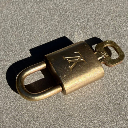 #1101-11 LOUIS VUITTON Lock & Key No. 314