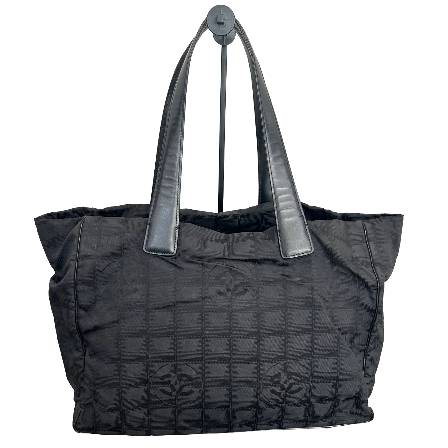 1011 CHANEL Travel Ligne Tote Black