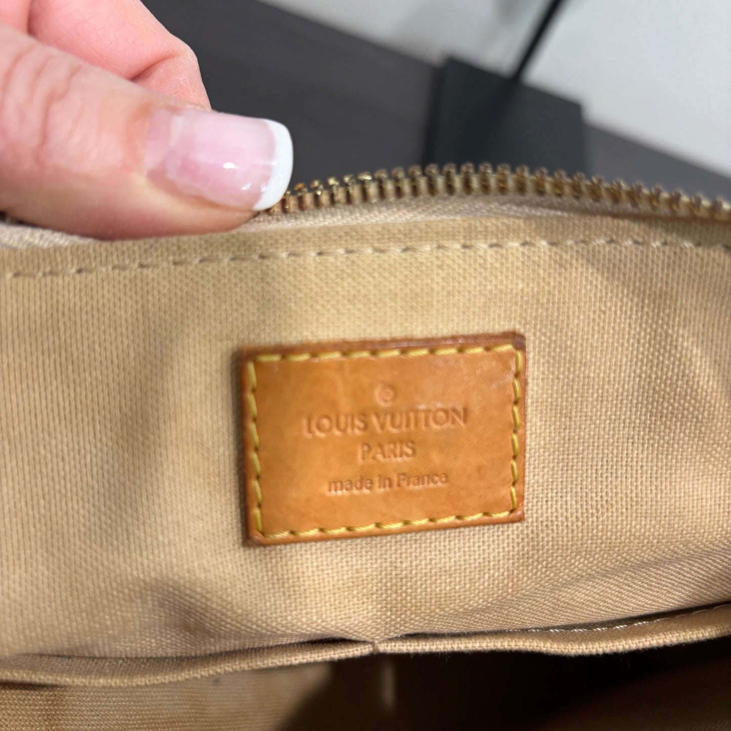 1127 LOUIS VUITTON Damier Azur Siracusa PM