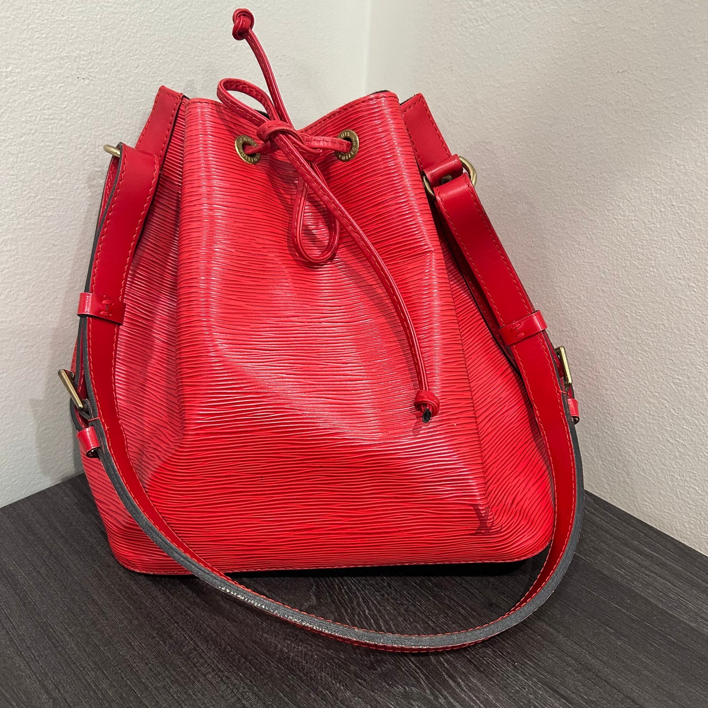 #412 LOUIS VUITTON Epi Petit Noe