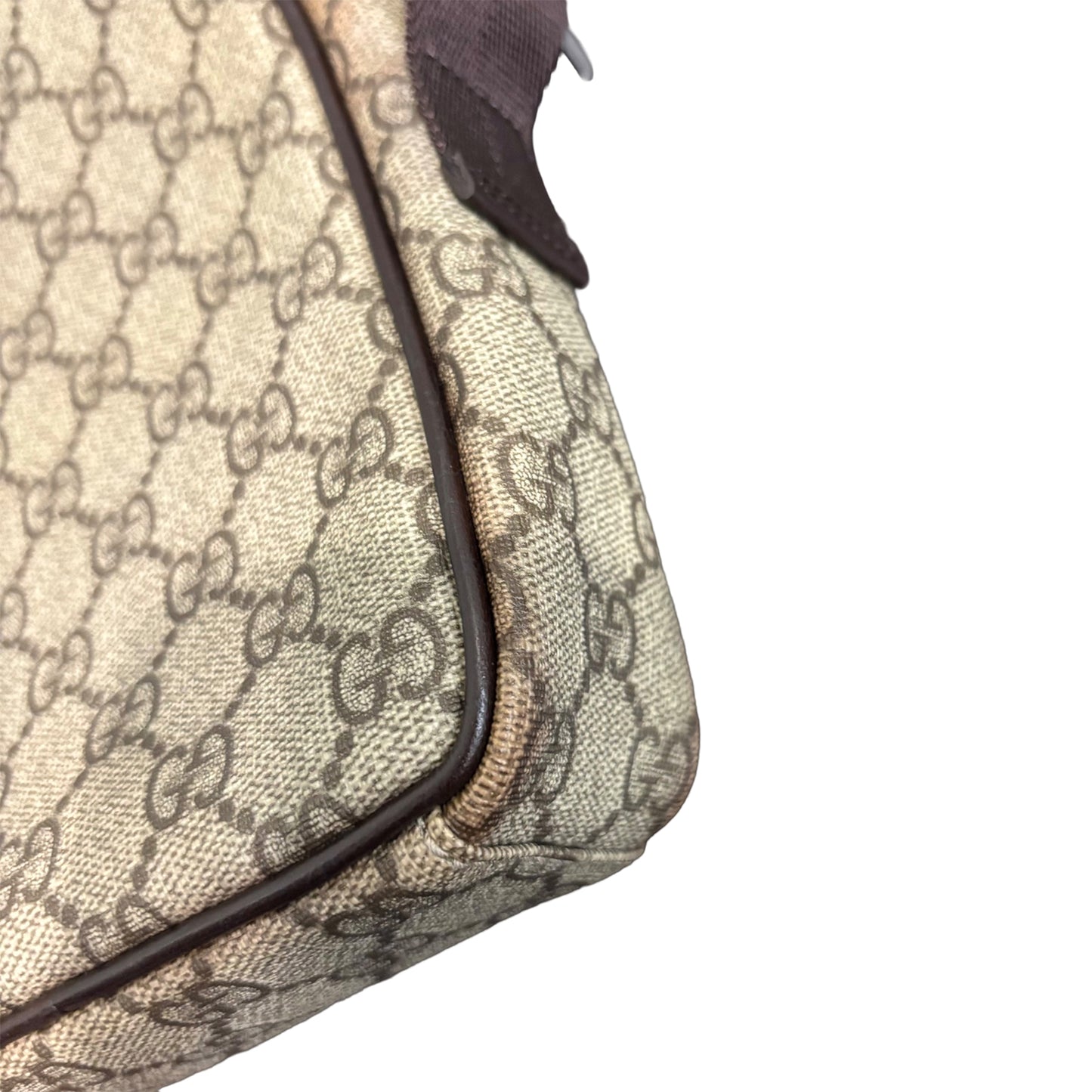 #1110 GUCCI GG Supreme Camera Crossbody Bag