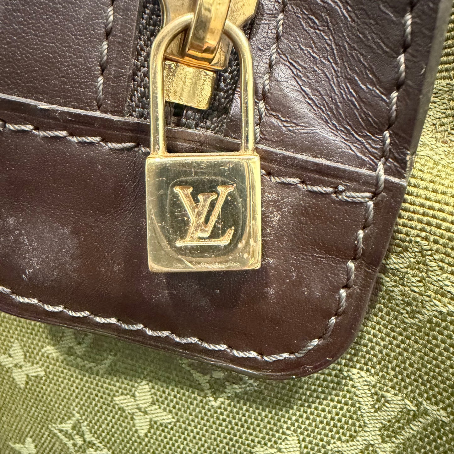 8847 LOUIS VUITTON Green MiniLin Josephine