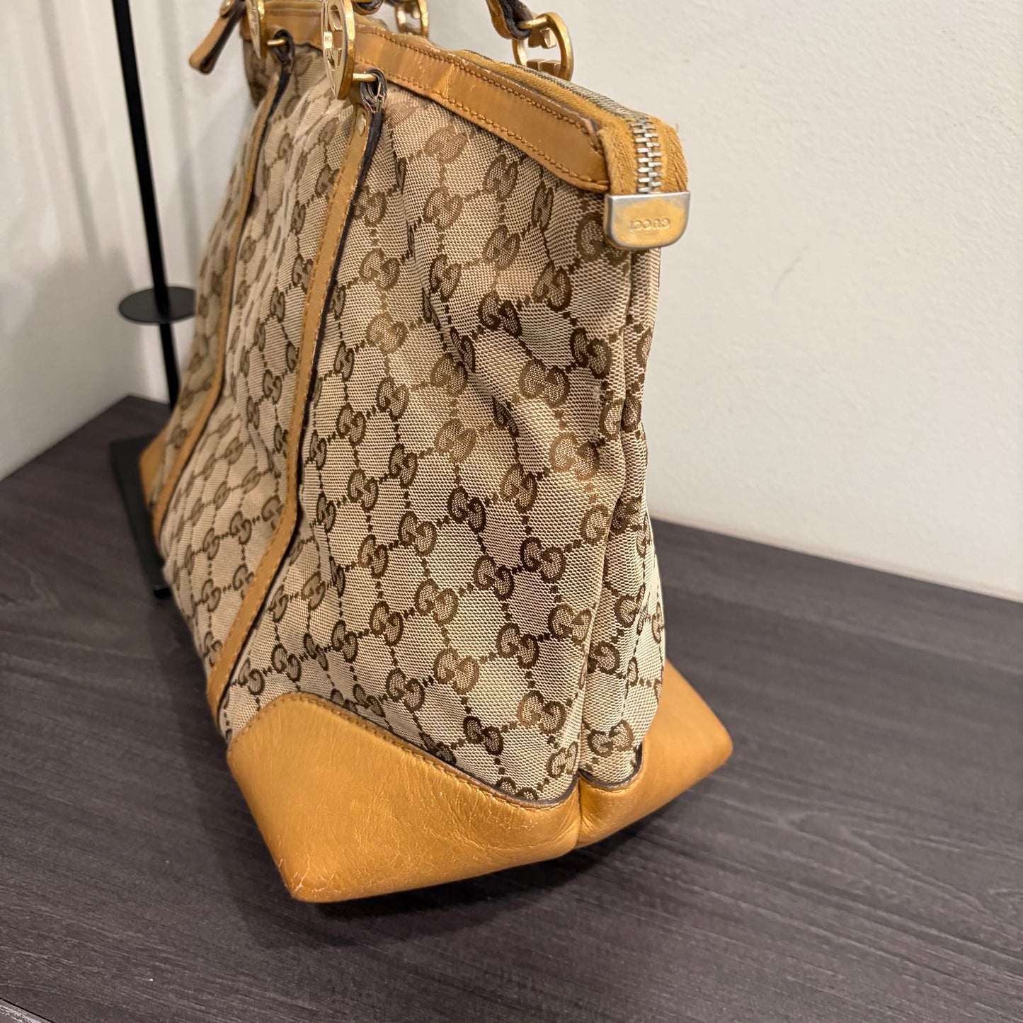 1215-04 GUCCI GG Canvas Lovely Heart Large Tote