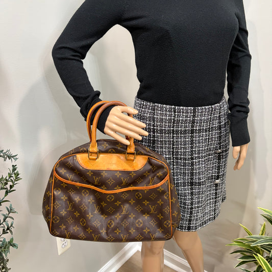 #8254 LOUIS VUITTON Deauville